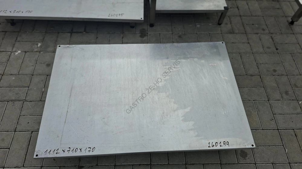 260299 Nerezová podestavba pod gastro zařízení – 1112 × 710 × 170 mm