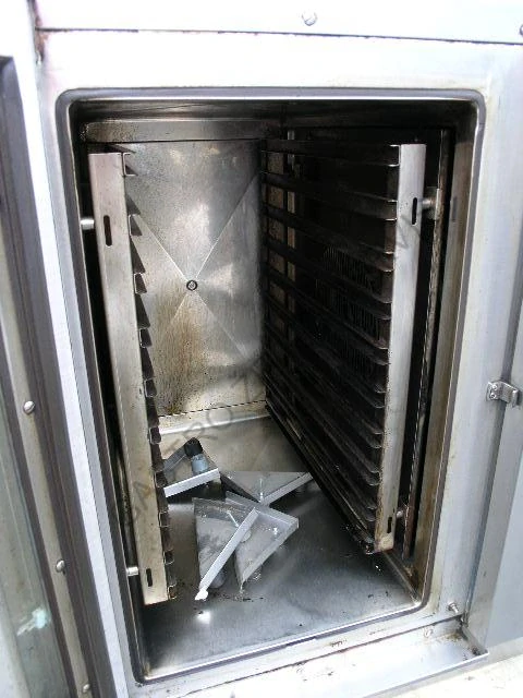 Konvektomat 950x800x1100 10x zásuv 330x570x65