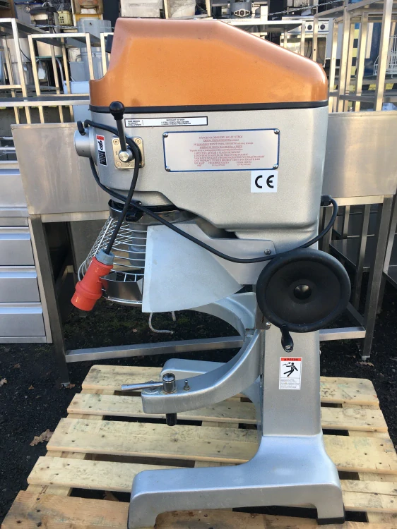 Univerzální robot RM-60H vč. příslušenství,400V  730x640x1300 