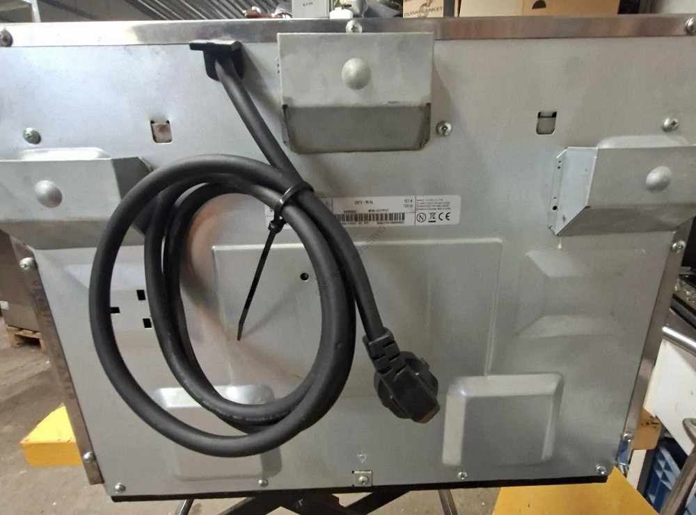 260002 Mikrovlná toruba CM1519