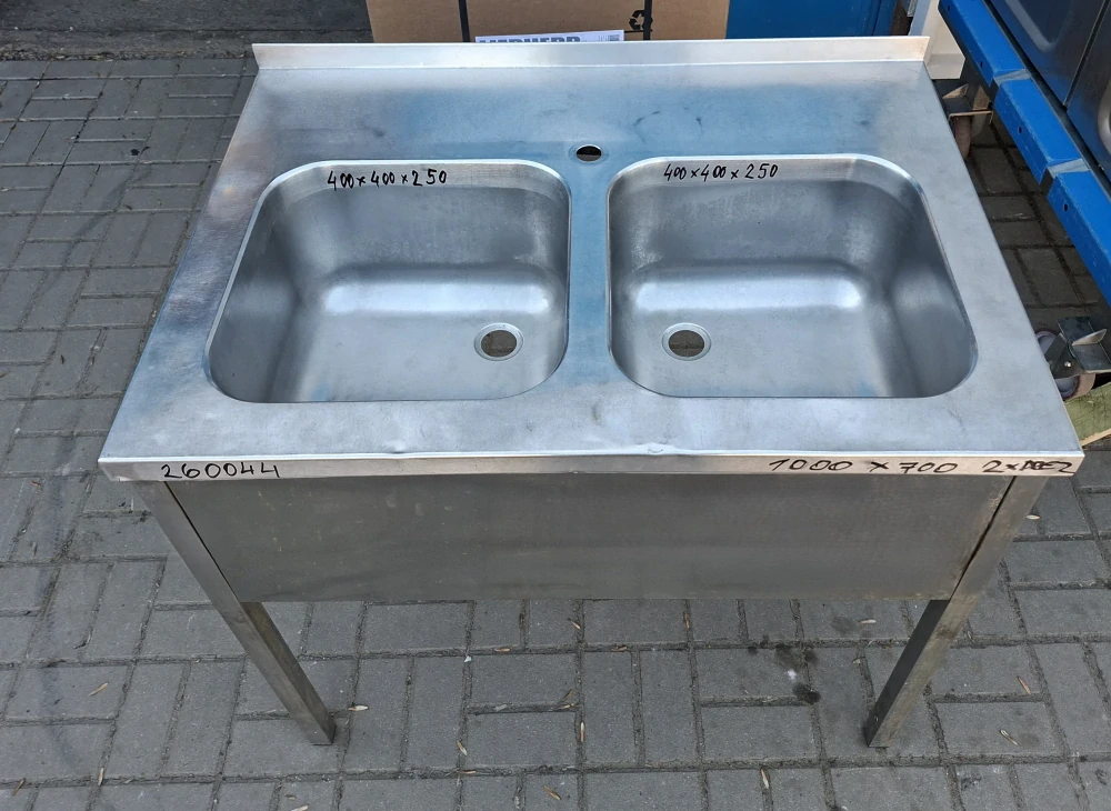 260044 Svařovaný dvoudřez nerez. 1000x700x900 2x dřez 400x400x250