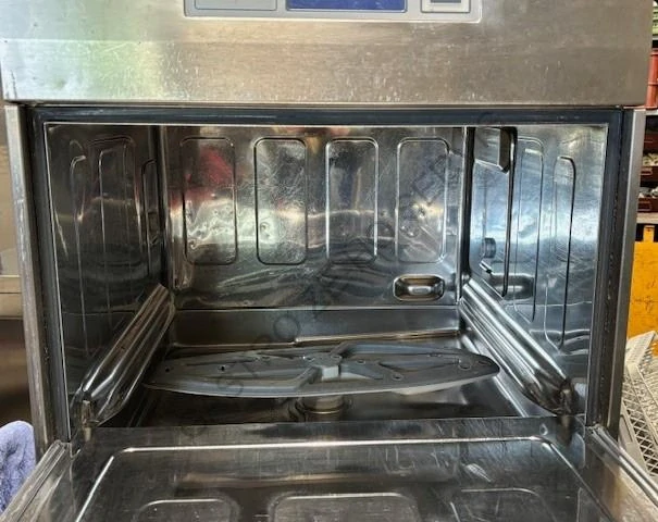 Mycí stroj UC-M  600x617x800