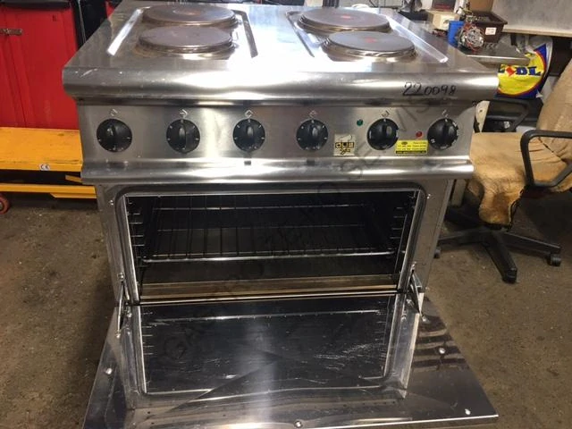 Sporák el. s troubou - 74/02 CEE  