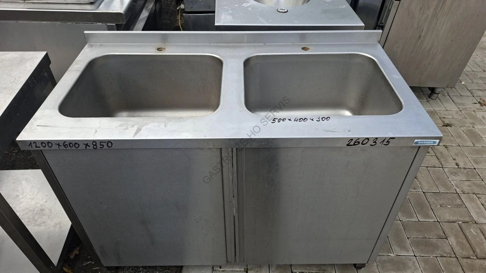 Nerezový mycí stůl GASNER se dvěma dřezy a uzavřenou skříňkou – 1200 × 600 mm | BAZAR