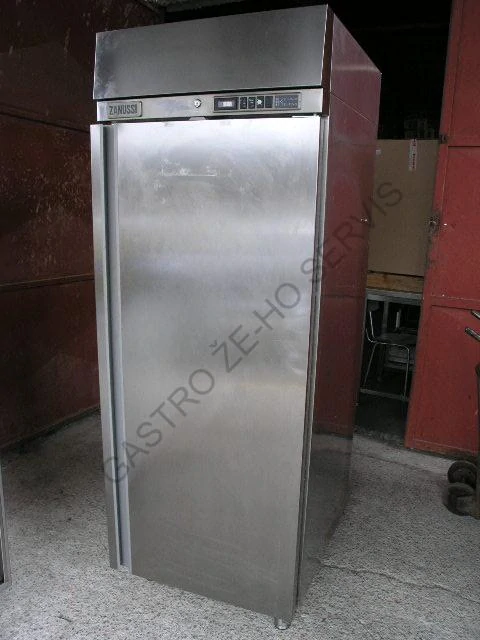 Chladící skříň 720x670x2000