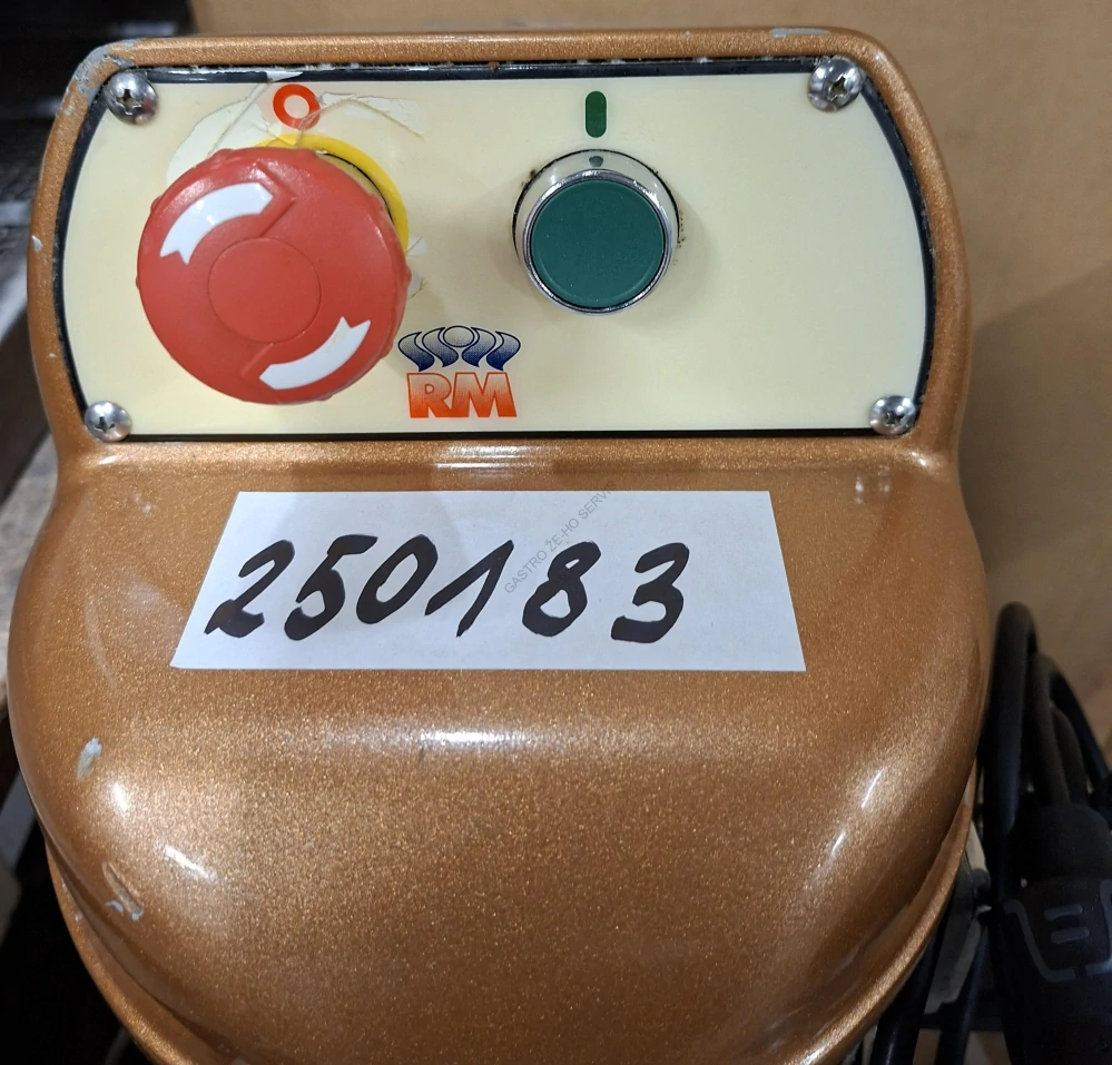 Robot univerzální Spar 200