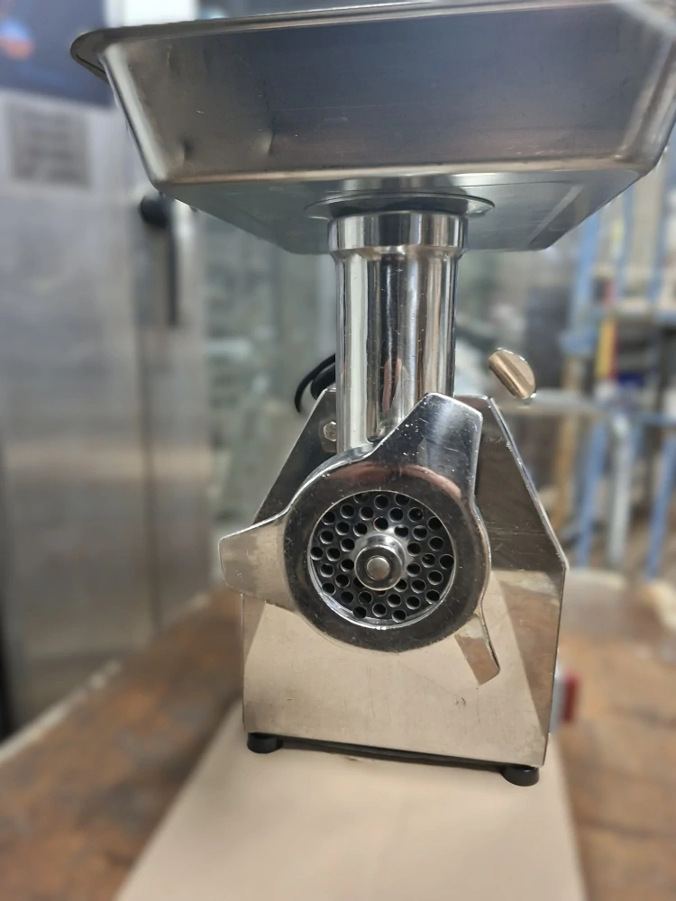 240212  Řezačka masa HL-G 12 SS  250x410x410