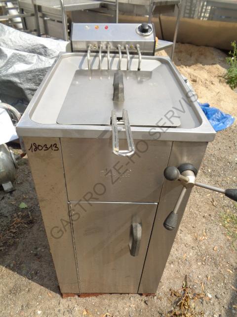Elektrická vodní fritéza - FH-25  410x660x850