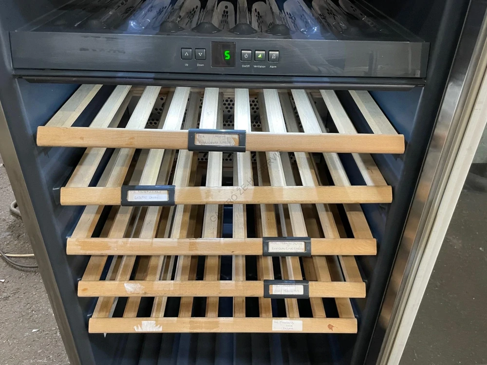 Vinotéka WTes 4677 430l  650x650x1860