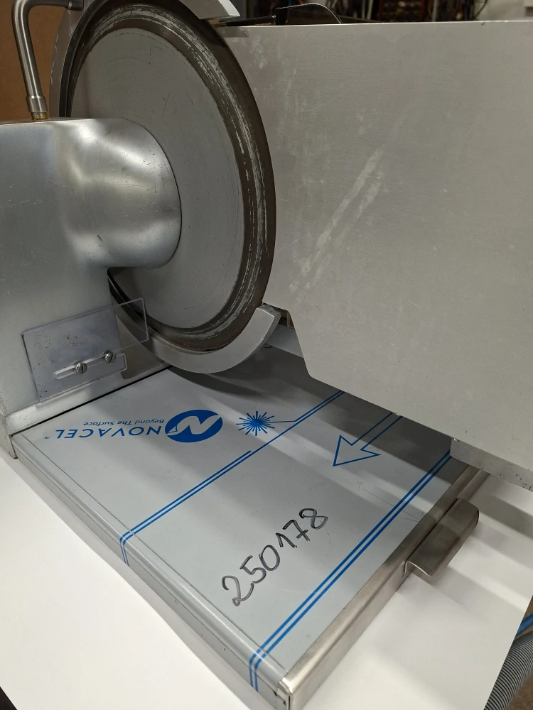 Nářezový stroj Graef E3000