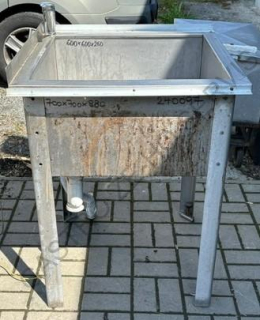 Dřez - nerez,LZL (600x600x260)  700x700x880