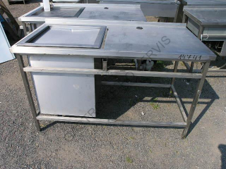 Pult manipulační, zásuv koše 1500x700x860