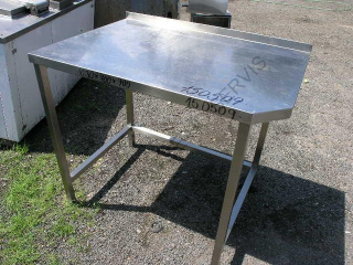 Stůl nerezový 1030x700x900 s trnoží úkos vpravo