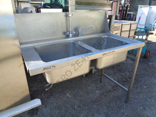 Vstupní stůl - nerez,2x dřez (450x450x250),baterie,ZL  1200x675x850