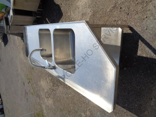 Stůl - nerez s policí,2x dřez(500x500x300),prolis,úkos,ZL  2110/2465x700x900