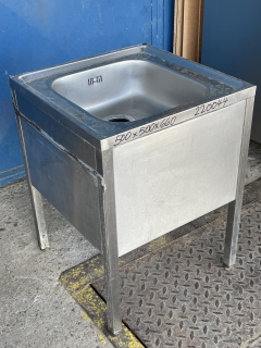 Dřez - nerez s otvorem na drtič  500x500x660