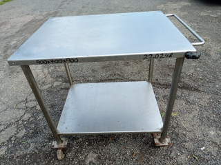 Stůl - nerez s policí, pojízdný  900x700x900