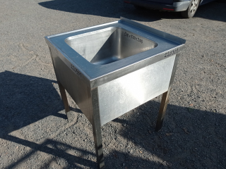 Dřez - nerez,prolamovaná deska (500x500x350),ZL  700x700x900