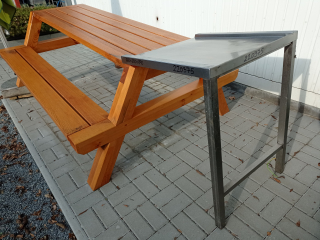 Výstupní stůl k mycímu stroji - nerez (pravý)  660x650x900