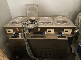 Výrobník čerstvé zmrzliny MANTECATURE INST1-W - 4 druhy  1405x620x955