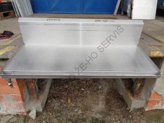 Police - nerez s odkapním žlábkem  1100x480x240